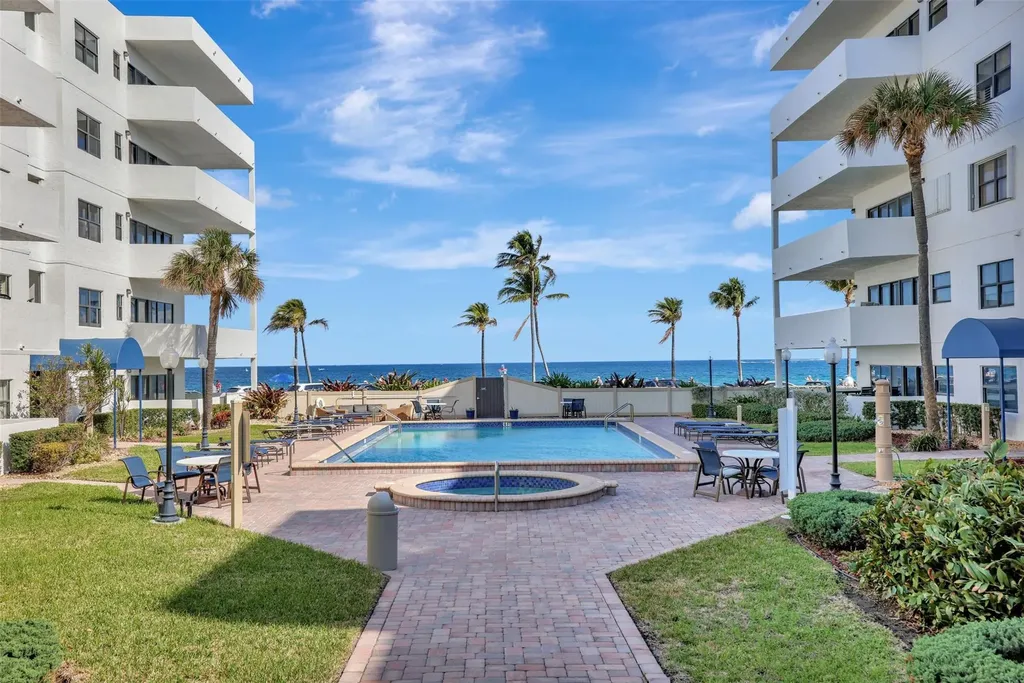 330 SE 20 Avenue Deerfield Beach FL 33441
