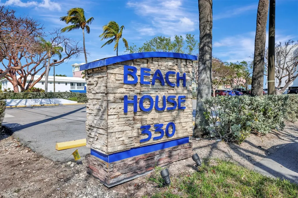 330 SE 20 Avenue Deerfield Beach FL 33441