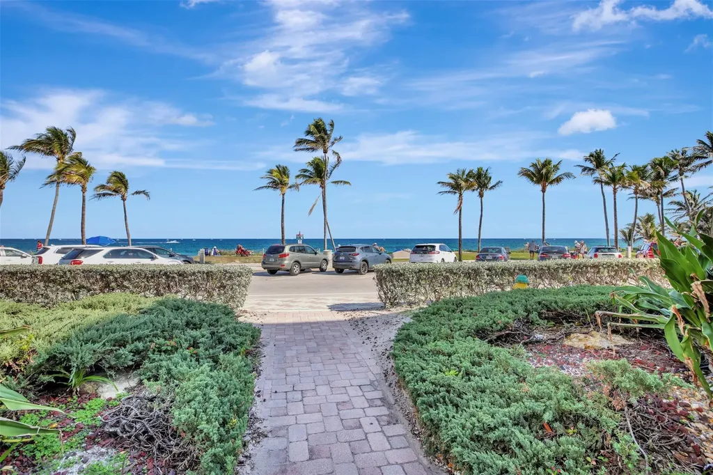 330 SE 20 Avenue Deerfield Beach FL 33441