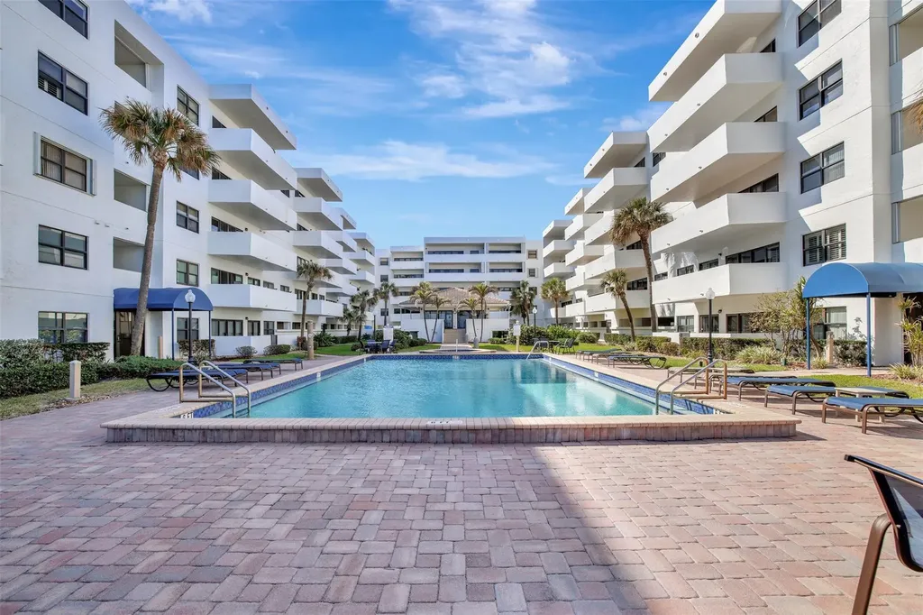 330 SE 20 Avenue Deerfield Beach FL 33441