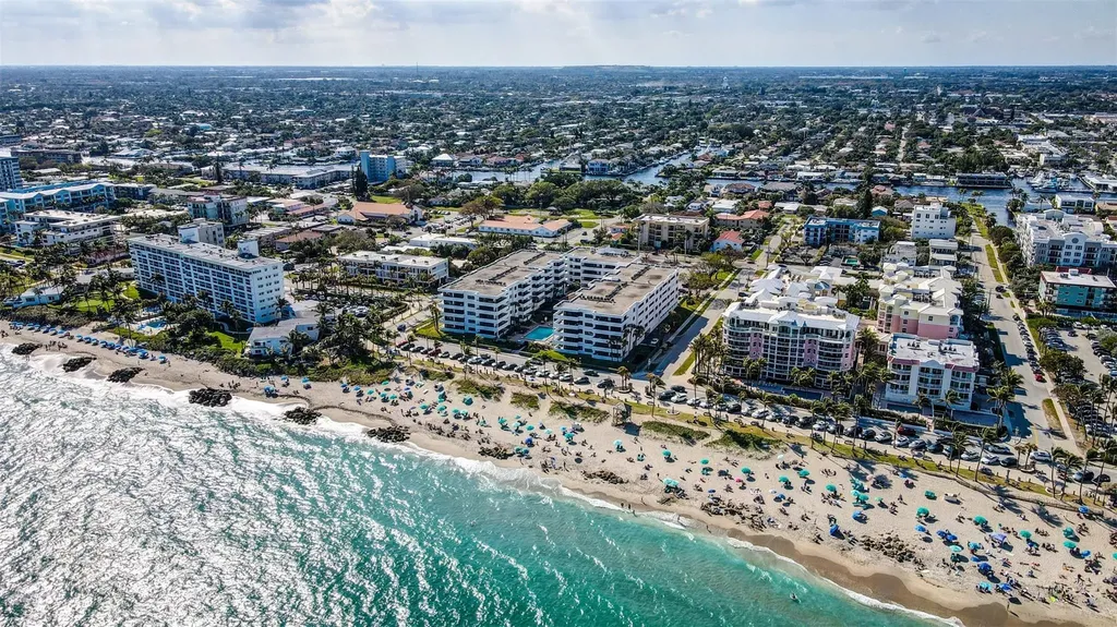 330 SE 20 Avenue Deerfield Beach FL 33441