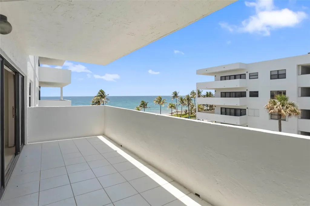 330 SE 20 Avenue Deerfield Beach FL 33441