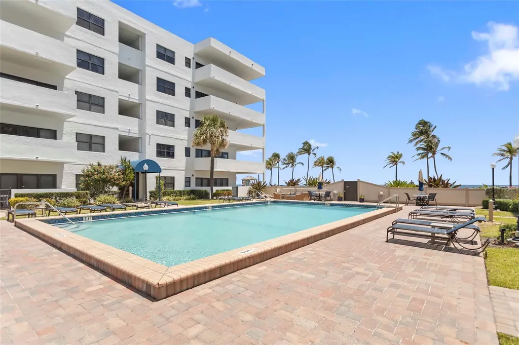 330 SE 20 Avenue Deerfield Beach FL 33441