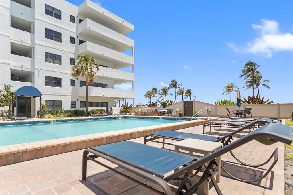 330 SE 20 Avenue Deerfield Beach FL 33441