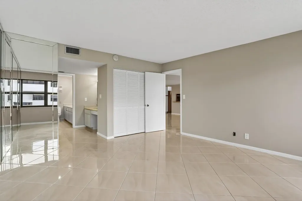 330 SE 20 Avenue Deerfield Beach FL 33441