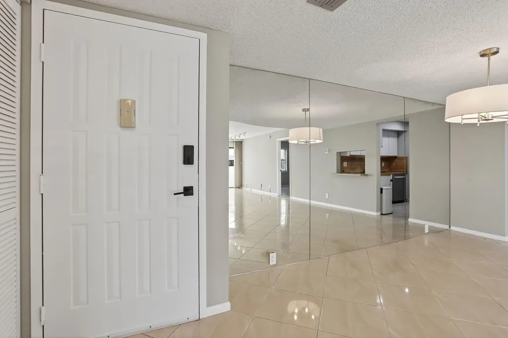 330 SE 20 Avenue Deerfield Beach FL 33441