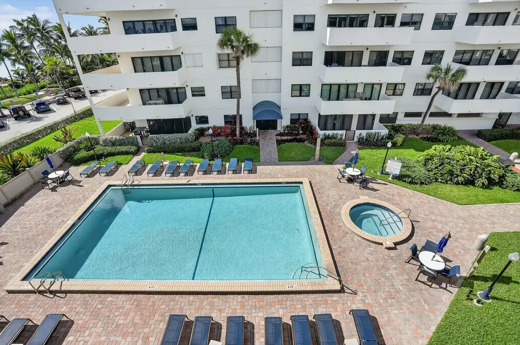330 SE 20 Avenue Deerfield Beach FL 33441