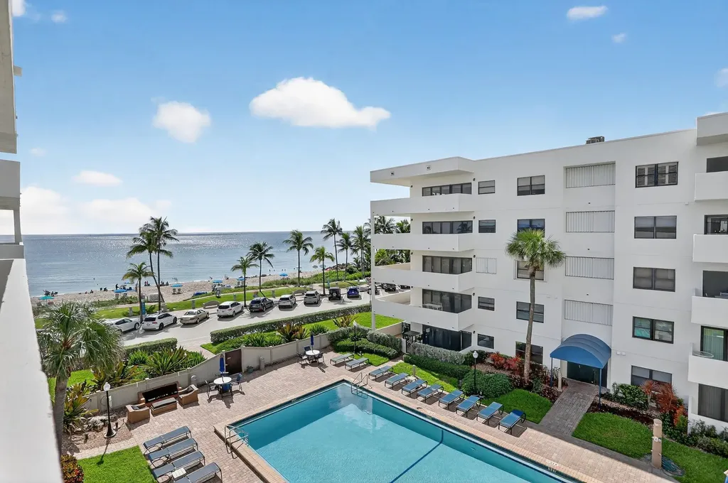 330 SE 20 Avenue Deerfield Beach FL 33441