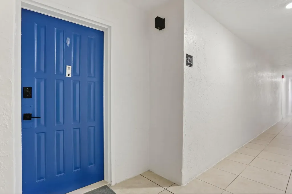 330 SE 20 Avenue Deerfield Beach FL 33441