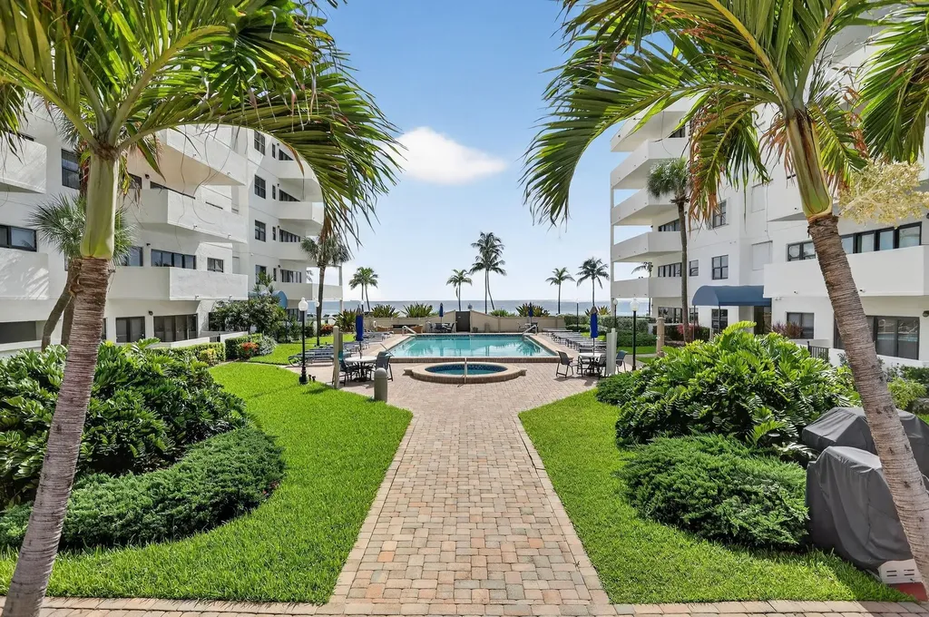 330 SE 20 Avenue Deerfield Beach FL 33441