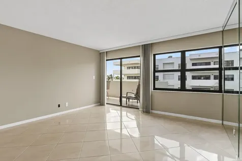 330 SE 20 Avenue Deerfield Beach FL 33441