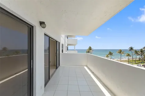 330 SE 20 Avenue Deerfield Beach FL 33441