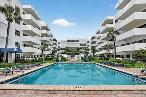 330 SE 20 Avenue Deerfield Beach FL 33441