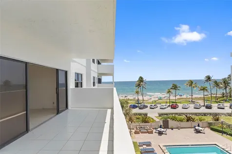 330 SE 20 Avenue Deerfield Beach FL 33441