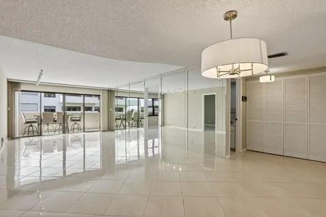 330 SE 20 Avenue Deerfield Beach FL 33441