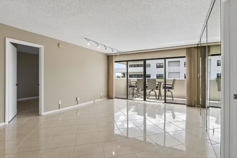 330 SE 20 Avenue Deerfield Beach FL 33441