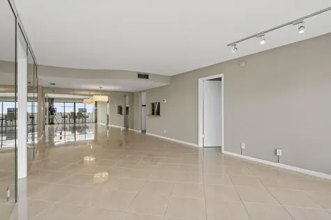 330 SE 20 Avenue Deerfield Beach FL 33441