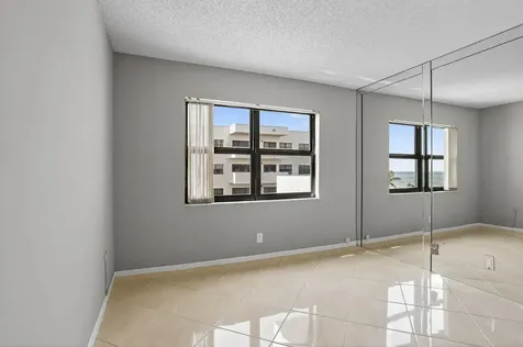 330 SE 20 Avenue Deerfield Beach FL 33441
