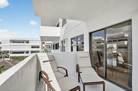 330 SE 20 Avenue Deerfield Beach FL 33441
