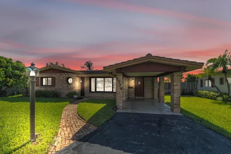 1774 NW 39th Place Oakland Park FL 33309