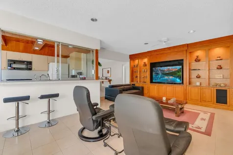 1774 NW 39th Place Oakland Park FL 33309
