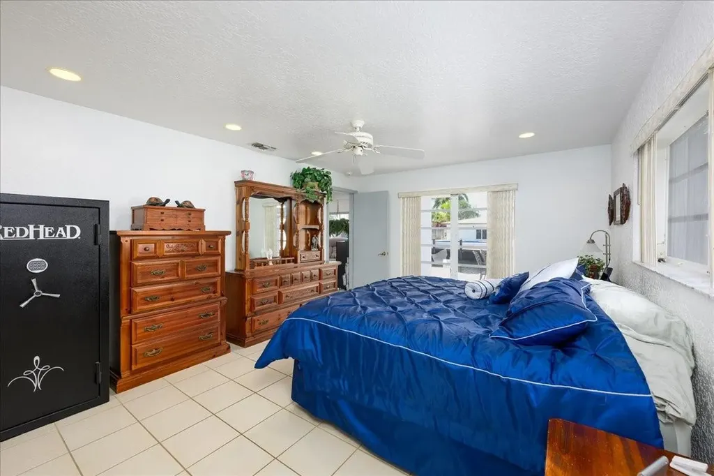 200 SE 11th Street Pompano Beach FL 33060