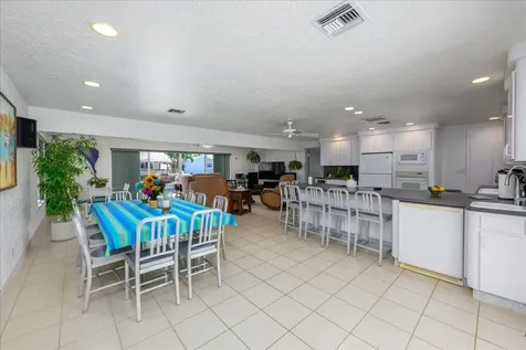 200 SE 11th Street Pompano Beach FL 33060