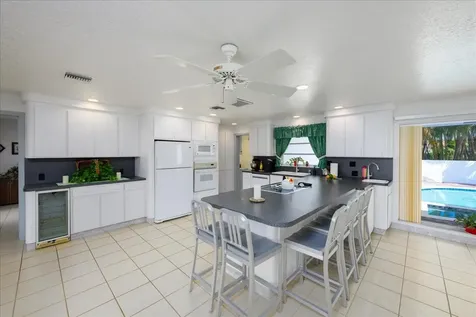 200 SE 11th Street Pompano Beach FL 33060