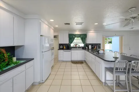 200 SE 11th Street Pompano Beach FL 33060