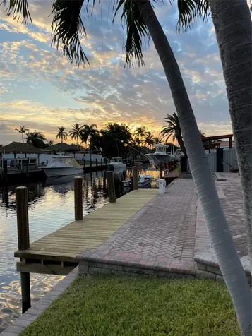 200 SE 11th Street Pompano Beach FL 33060