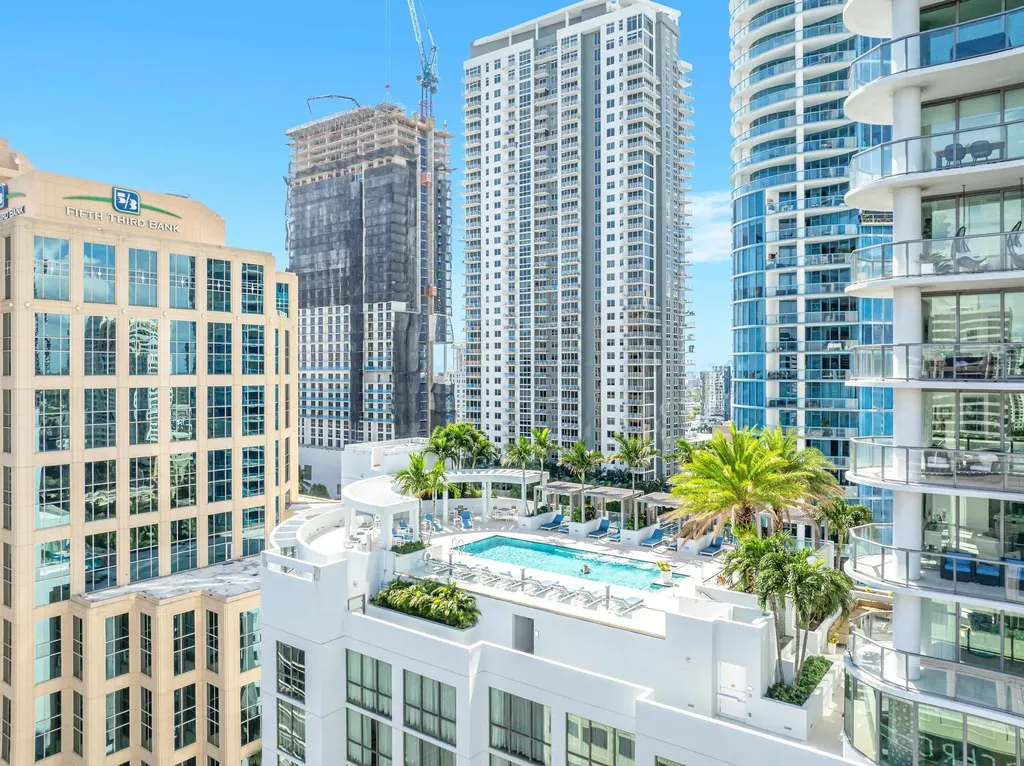 100 E Las Olas Boulevard Fort Lauderdale FL 33301