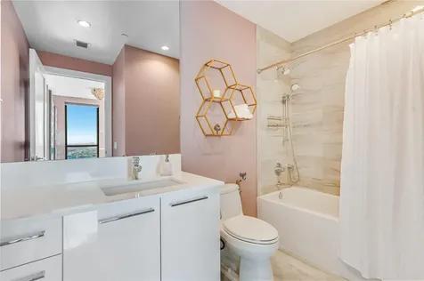 100 E Las Olas Boulevard Fort Lauderdale FL 33301