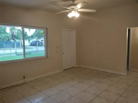 128 Miami Gardens Road West Park FL 33023