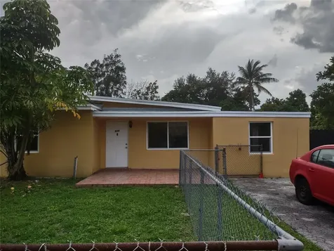 128 Miami Gardens Road West Park FL 33023