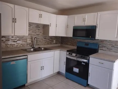 128 Miami Gardens Road West Park FL 33023