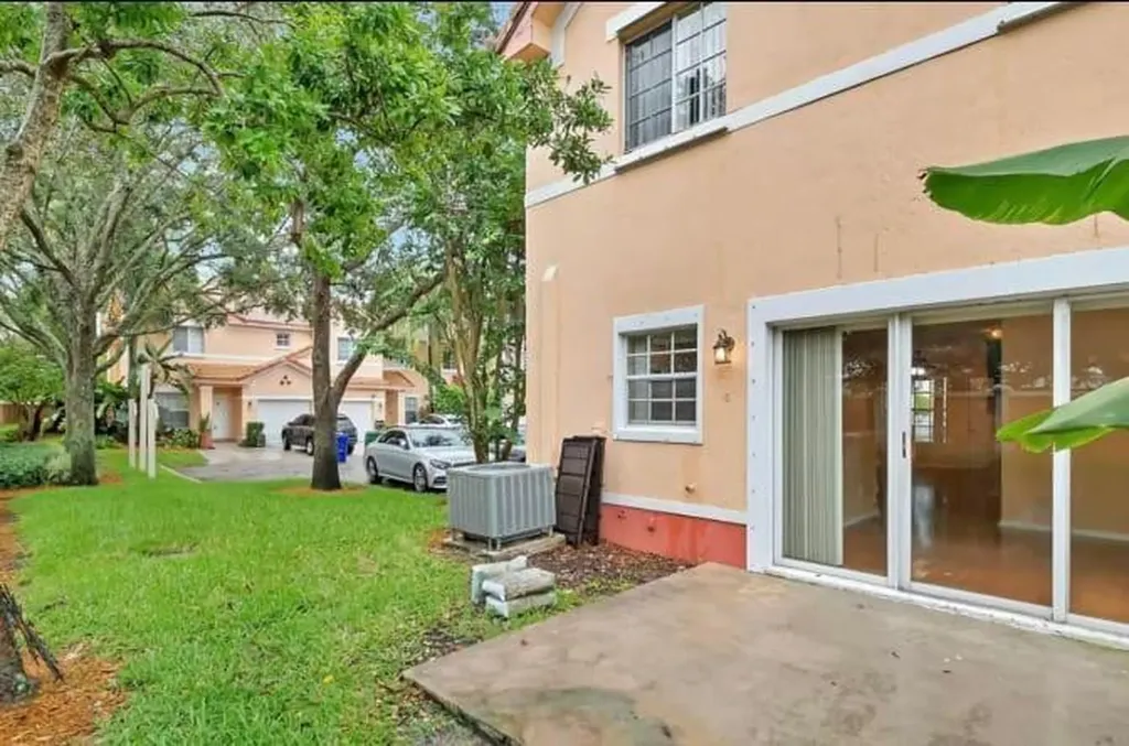 8678 SW 23rd Court Miramar FL 33025