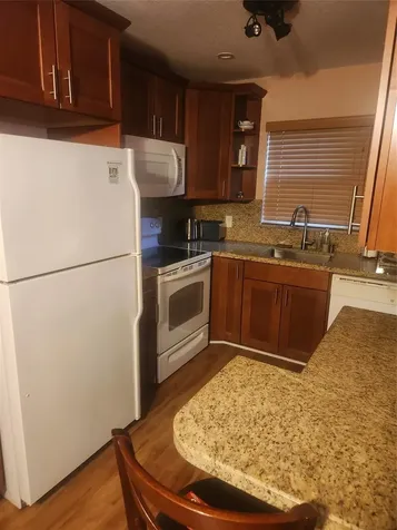 237 Farnham J Deerfield Beach FL 33442