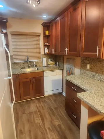 237 Farnham J Deerfield Beach FL 33442
