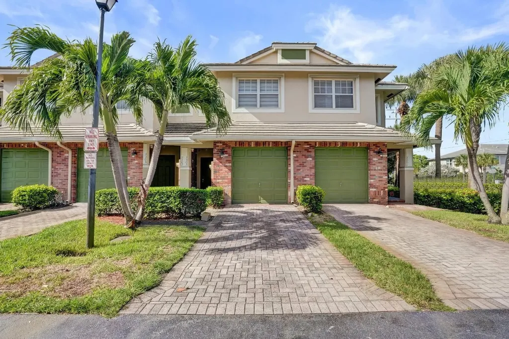3305 NW 29th Court Lauderdale Lakes FL 33311