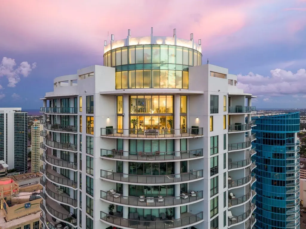 100 E Las Olas Boulevard Fort Lauderdale FL 33301
