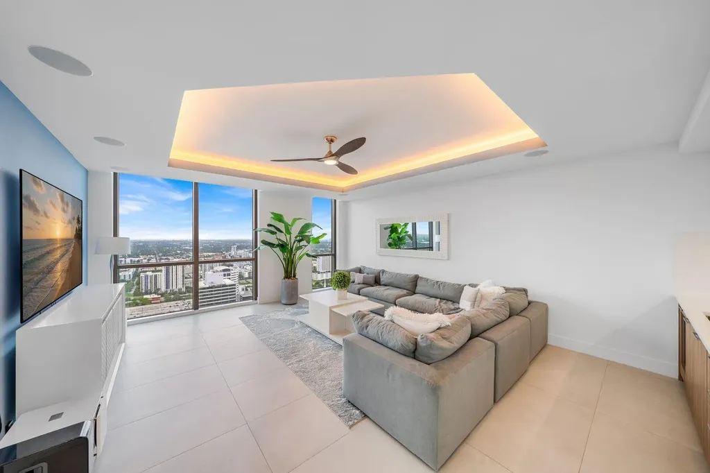 100 E Las Olas Boulevard Fort Lauderdale FL 33301
