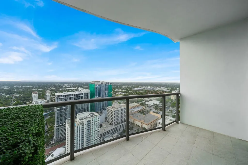 100 E Las Olas Boulevard Fort Lauderdale FL 33301
