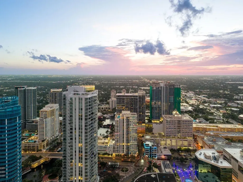 100 E Las Olas Boulevard Fort Lauderdale FL 33301