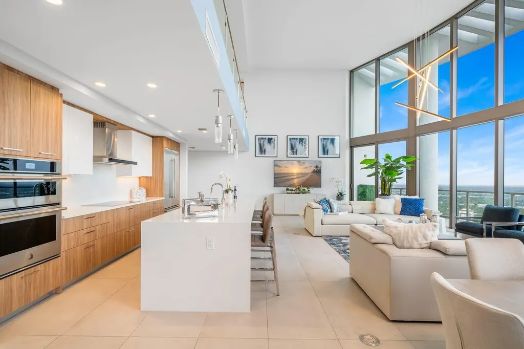 100 E Las Olas Boulevard Fort Lauderdale FL 33301