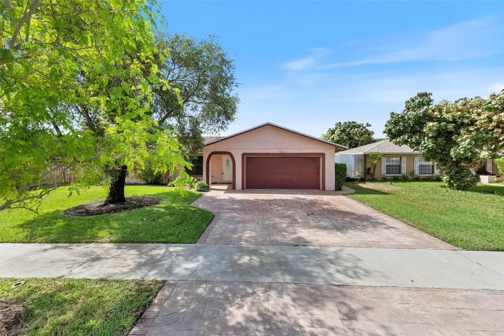 12520 SW 10th Court Davie FL 33325