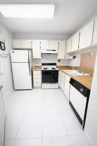 5550 Lakeside Drive Margate FL 33063