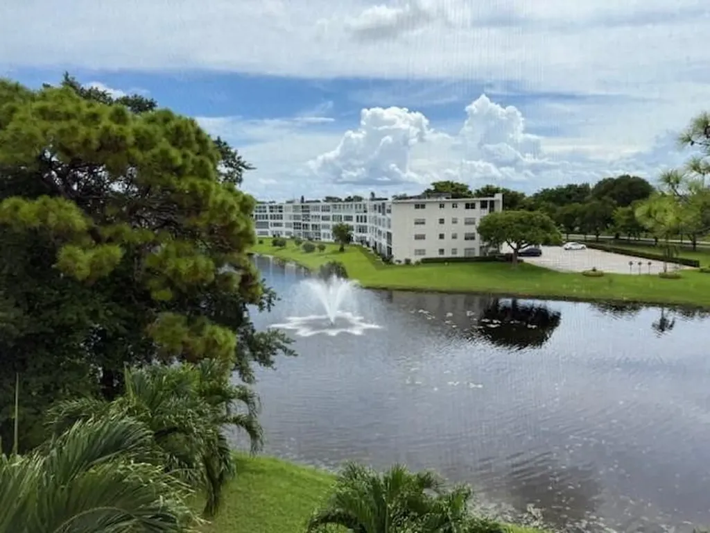 408 Grantham A Deerfield Beach FL 33442