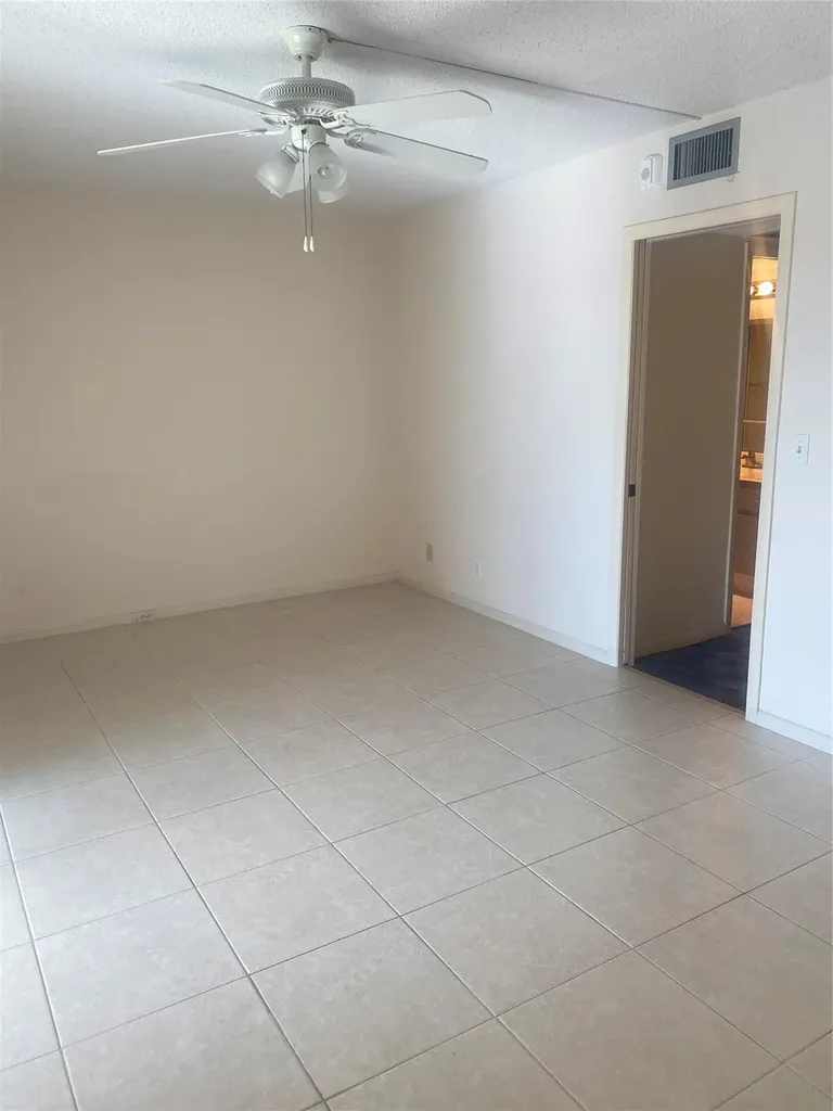 408 Grantham A Deerfield Beach FL 33442