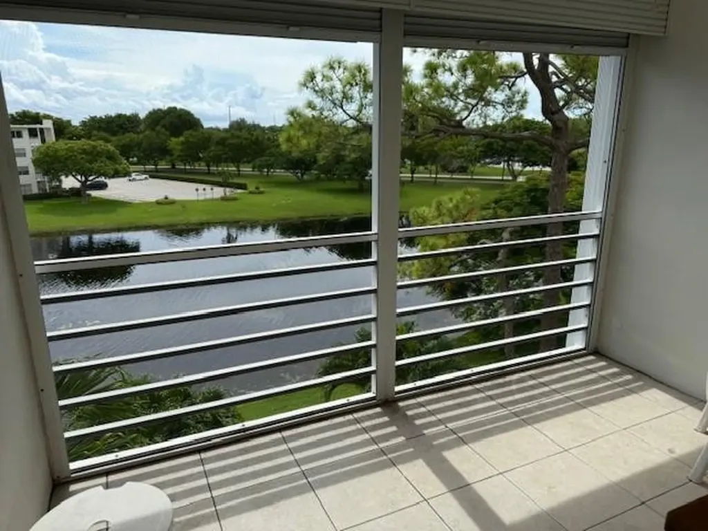 408 Grantham A Deerfield Beach FL 33442