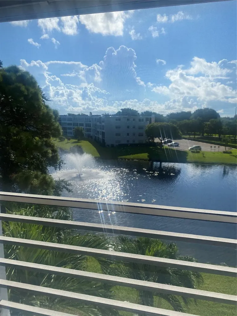 408 Grantham A Deerfield Beach FL 33442